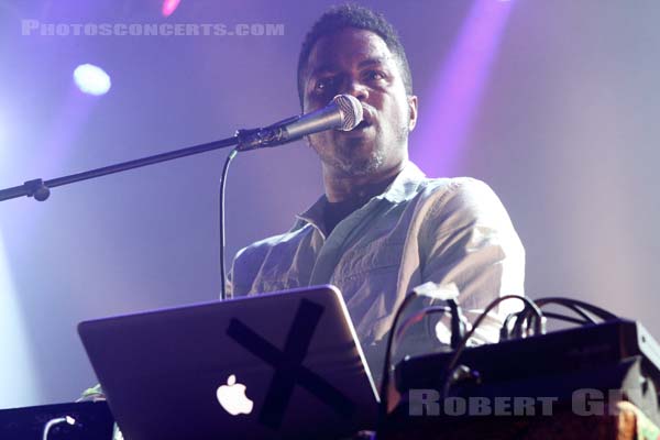 SHABAZZ PALACES - 2012-05-25 - PARIS - Espace Charlie Parker - Grande Halle - 